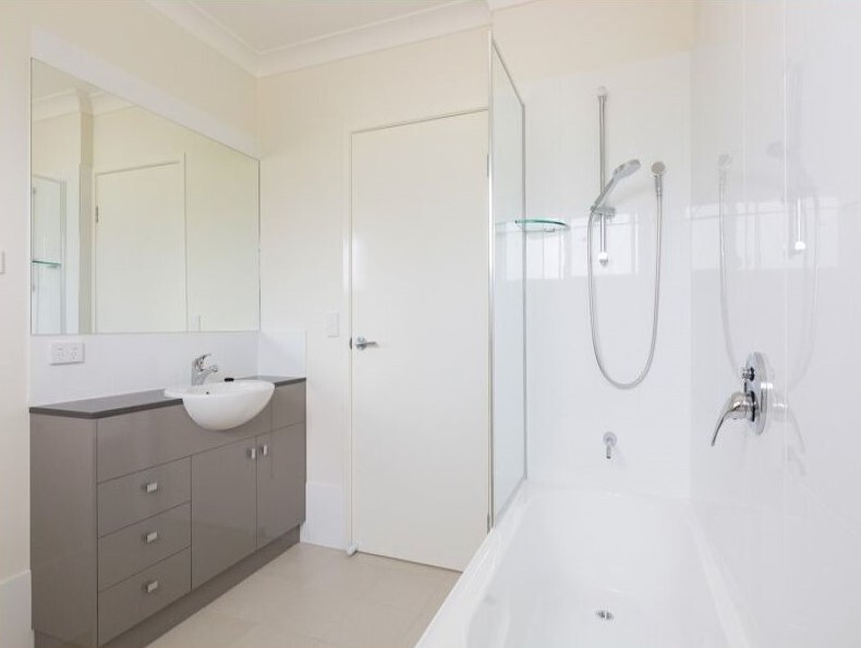 Zillmere Apartments Bathroom