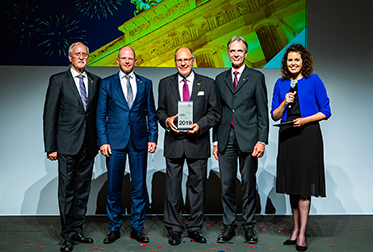Honorary prize for Dr. Ulrich Stiebel