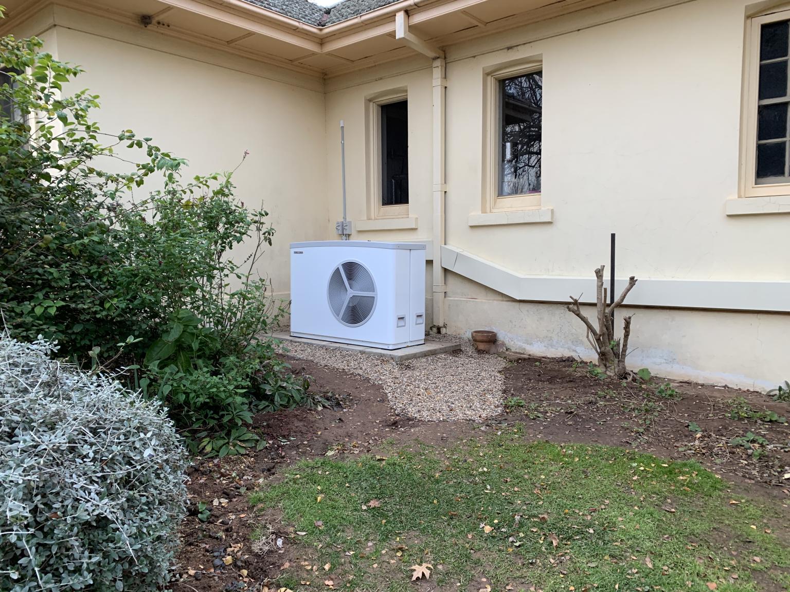 Kangiara Homestead STIEBEL ELTRON air source heat pump Kangiara Homestead STIEBEL ELTRON air source heat pump